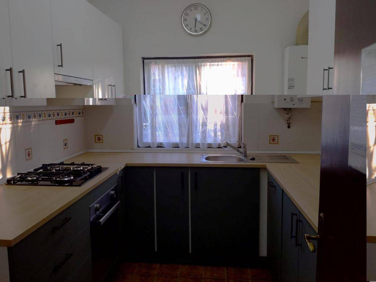 Five-Bedroom House in Altura, Distrito de Faro