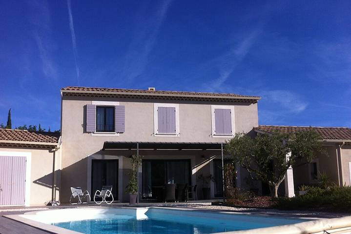 Gîte pour 7 personnes, avec jardin ainsi que terrasse et piscine à Vaison-la-Romaine - 3