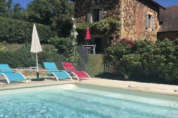 Gîte pour 5 personnes, avec jardin à Cénac-et-Saint-Julien