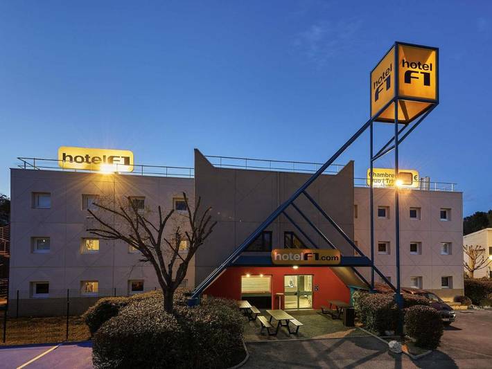 Hôtel pour 2 personnes, avec jardin et vue, animaux acceptés à Saint-Priest - 3