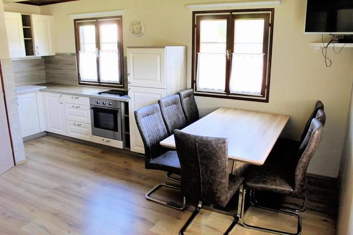 Ferienhaus für 6 Personen, mit Kinderpool und Ausblick sowie Garten, kinderfreundlich - 1