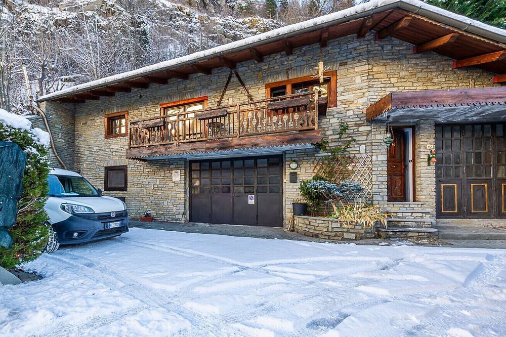 Chalet Doretta Wifi & Parking in Larzey, Courmayeur
