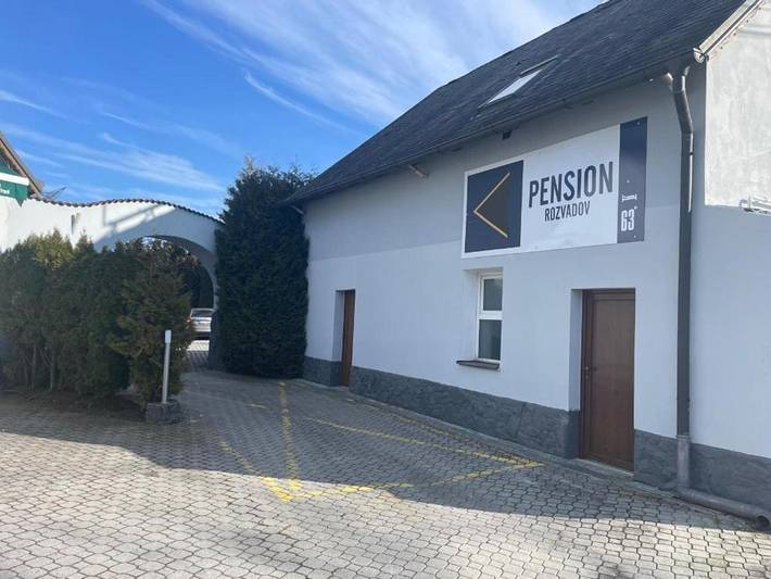 Gîte pour 2 personnes, avec terrasse ainsi que vue et jardin, animaux acceptés à Rozvadov - 3