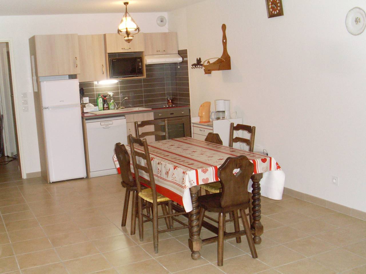 Ganze Wohnung, 3-Zimmer-Wohnung, Wi-Fi, Parkplatz, nahe den Pisten - Briançon in Briançon, Serre Chevalier