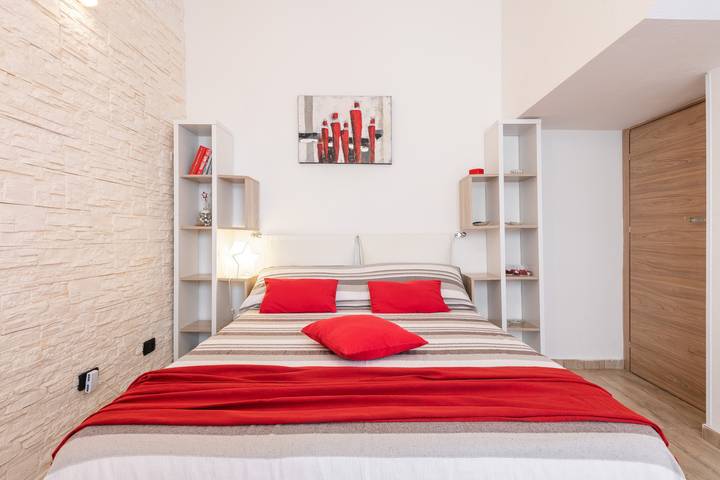 Entire apartment, Holiday Apartment Stella Rossa with A/C and Wi-fi in Crabonaxa/Villasimius, Villasimius