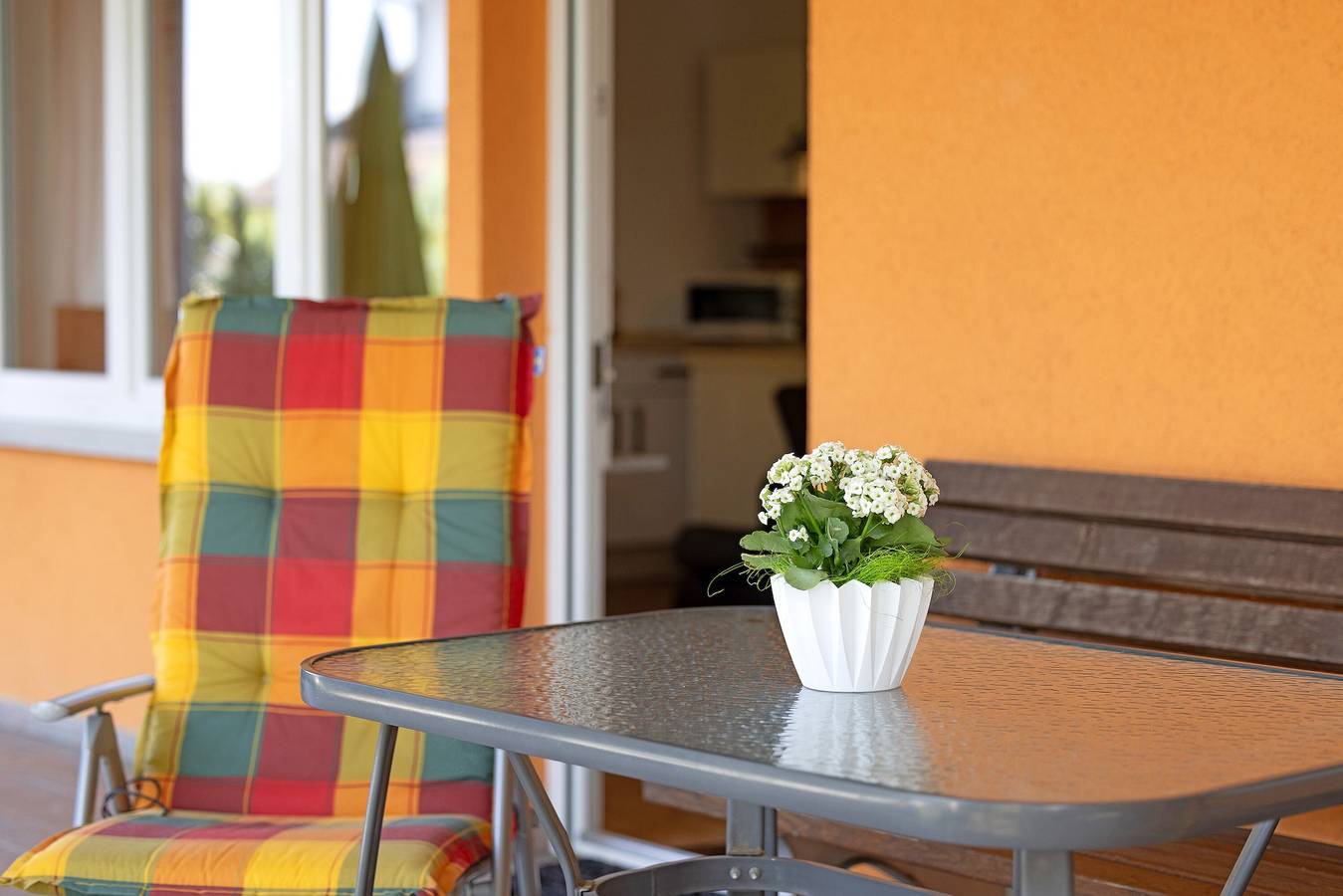 Entire apartment, Holiday Apartment Barbara with Terrace, Garden and Wi-Fi in Meersburg, Region Bodensee-Oberschwaben