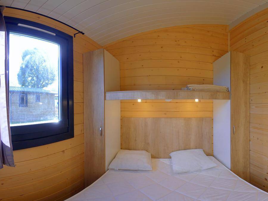 Camping Les Bords de Loue - Chalet 7 personen - Chalet Savania 35m² - 3 Zimmer 6/7 pers. in Parcey, Jura