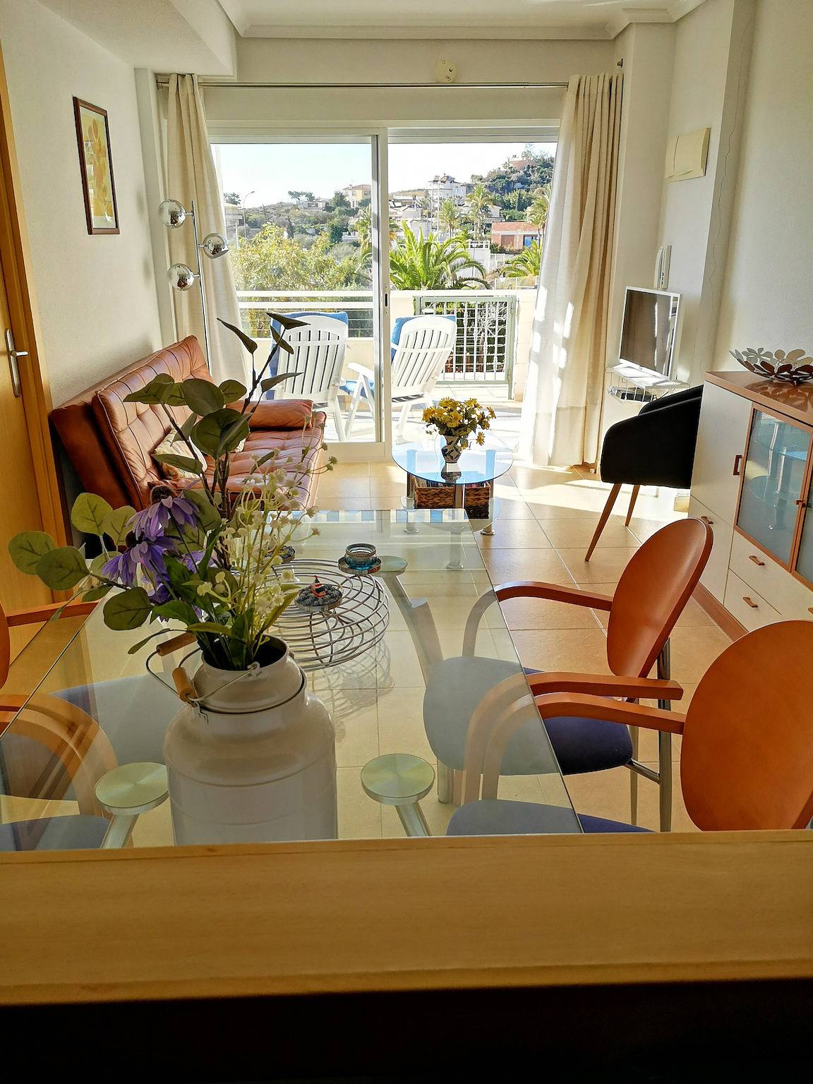 Apartamento inteiro, Apartamento Sol y Mar Playa, Grande Terraço Frente à Praia e Piscina Comum in La Merced, El Campello