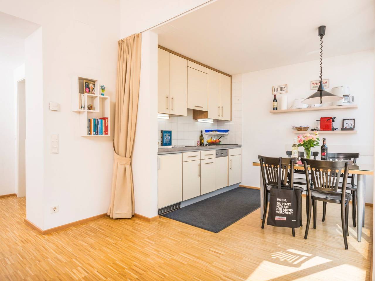 Ganze Wohnung, Sonniges Appartement in Dornbach in Hernals, Wien