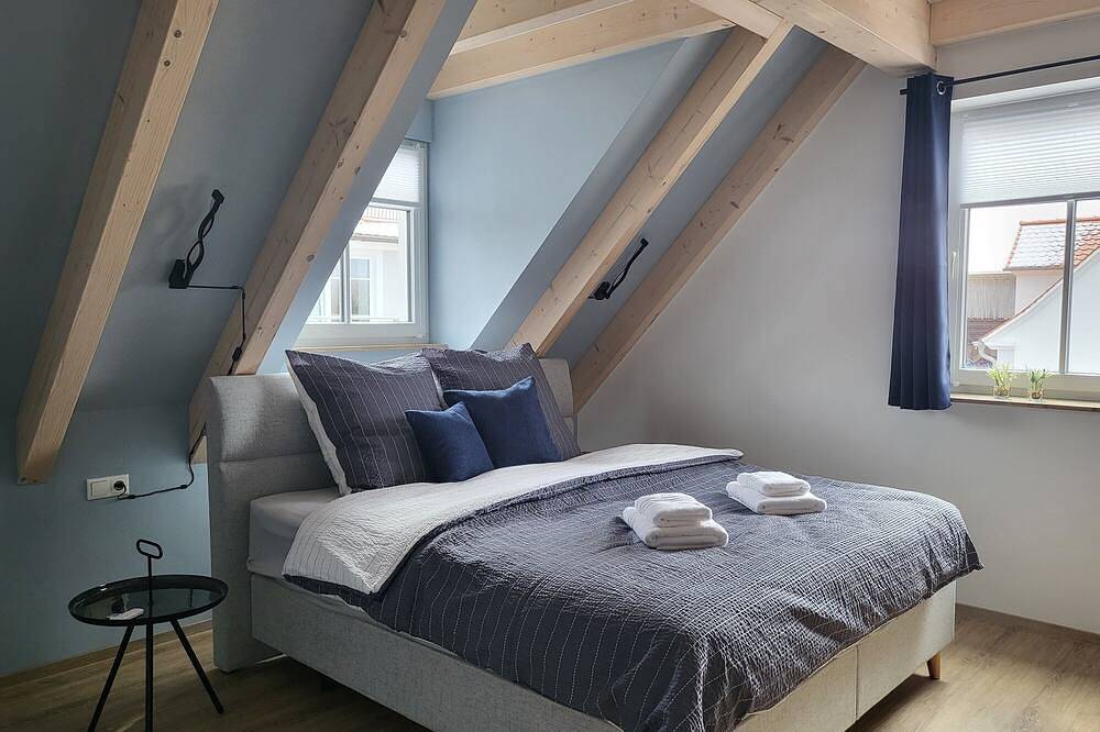 Ganze Wohnung, Ferienhaus 1 mit Sauna und Whirlpool in Feuchtwangen, Romantische Straße