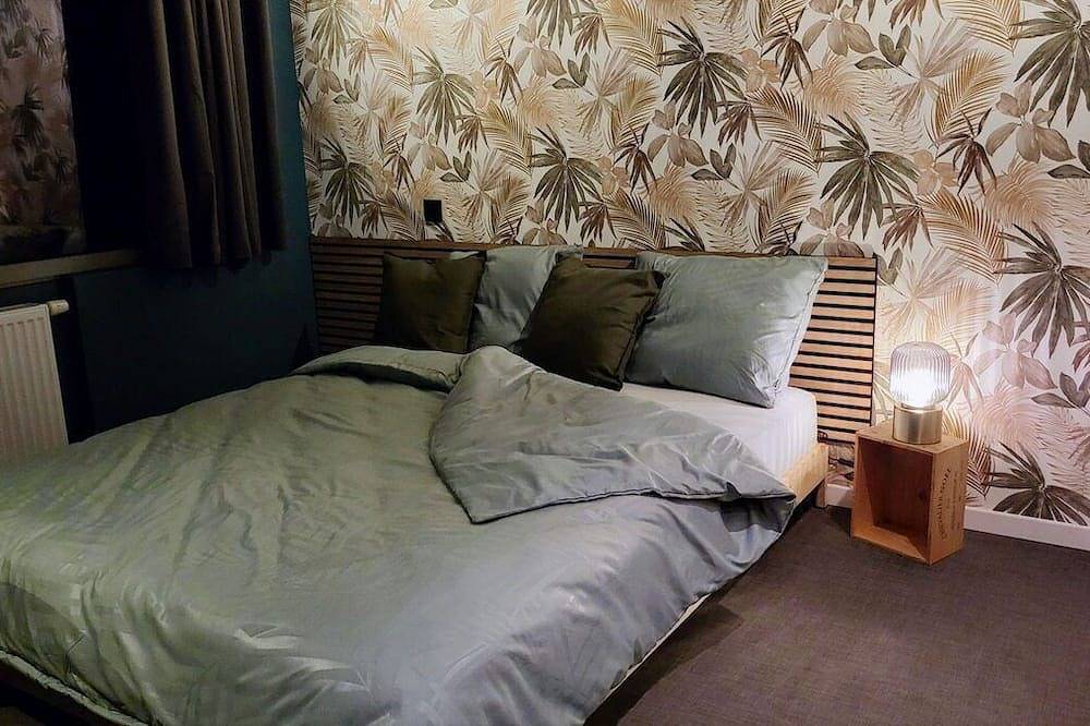 Ganze Wohnung, Studio-Eigenes Badezimmer-Komfort-Strassenblick in Boussu, Hennegau
