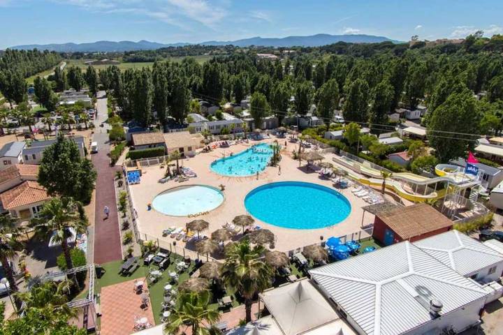 Camping pour 8 personnes à Fréjus - 2