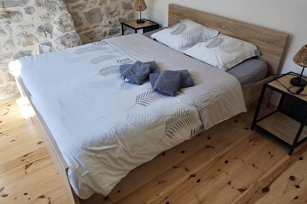 Gîte la Cardabelle -Gîte-Baño privado con bañera in Gorges du Tarn Causses, Cevenas