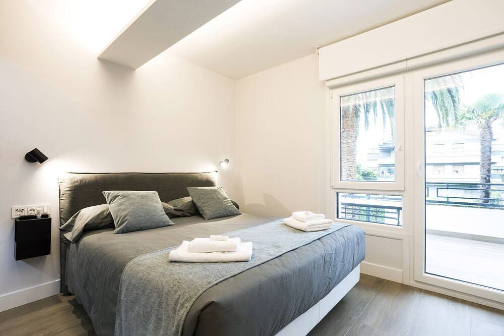 Entire apartment, Villa Carmen by Basquelidays in Hondarribia, Basque Coast (Spain)