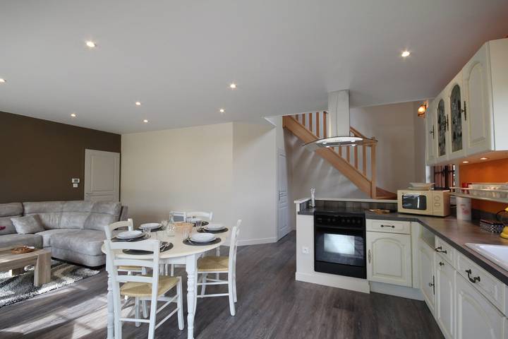 Gîte pour 6 personnes, avec terrasse et jardin