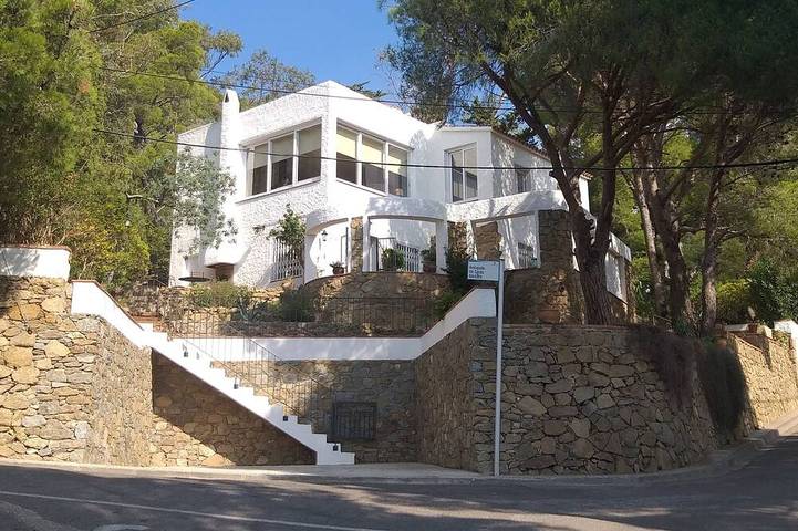 Maison de vacances pour 6 personnes, avec terrasse et jardin dans Canyelles Petites