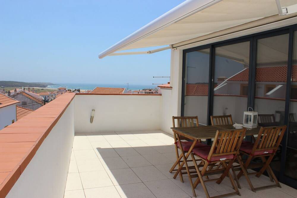 Geheel appartement, Apartment-Ensuite-Terrace-Furnas in Praia do Farol, Vila Nova de Milfontes