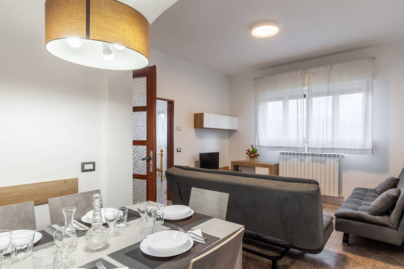 Hel lejlighed, Apartment 'Ca' Graziosi Fiori' with Mountain View, Shared Garden and Wi-Fi in Villafranca in Lunigiana, National Park of the Tuscan-Emilian Apennines