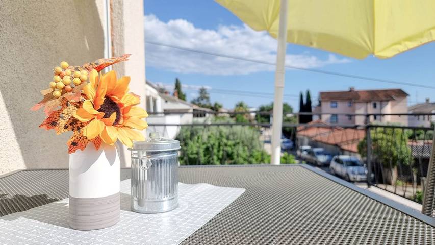 Ferienwohnung für 2 Personen, mit Balkon und Garten, kinderfreundlich in Umag und Umgebung - 3