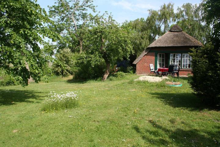 Ferienhaus für 2 Personen, mit Terrasse und Garten in Wesermarsch - 2