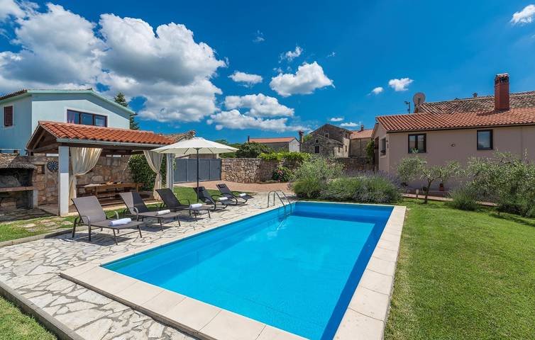 Villa pour 6 personnes, avec balcon/terrasse et piscine, animaux acceptés à Barban - 3