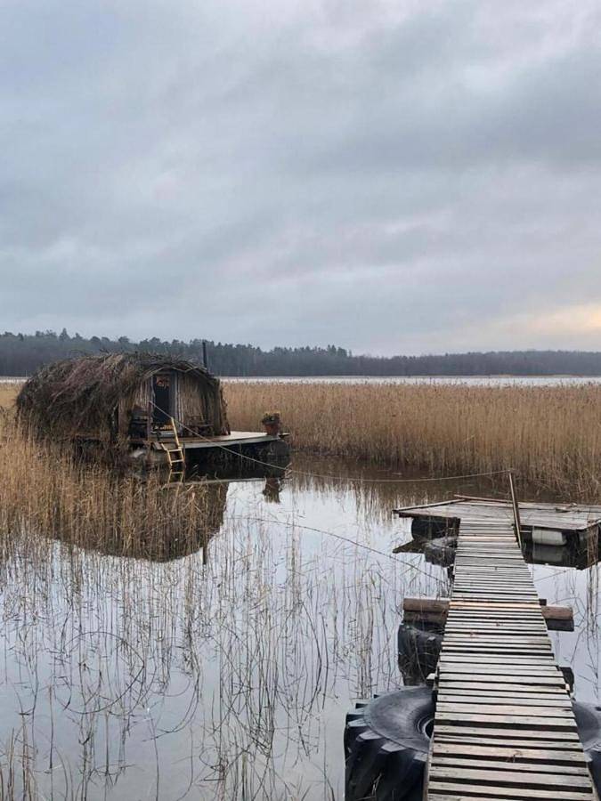 Bateau pour 4 personnes, avec jardin et sauna ainsi que vue et vue sur le lac, animaux acceptés en Lettonie - 4