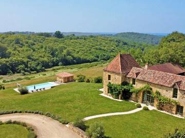 Location de vacances pour 12 personnes, avec terrasse ainsi que piscine et jardin à Molières (région de Bergerac)