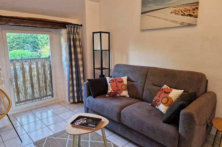 Gîte pour 2 personnes, avec piscine et jardin à Bonnemain - 4
