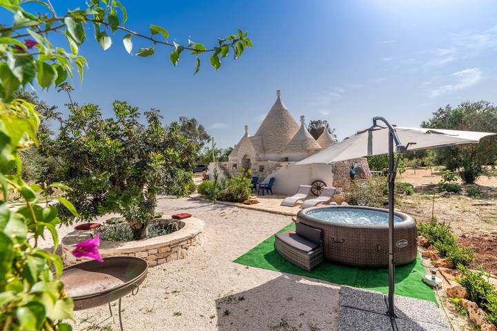 Vakantiehuis 'Il Trullo Di Mariangela' met privétuin, wifi en airconditioning in Ceglie Messapica, Salento