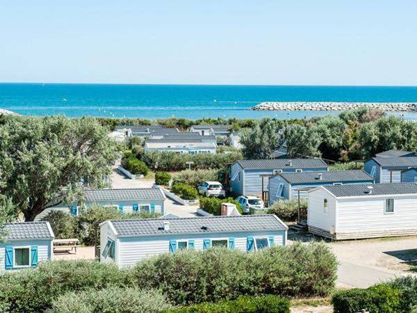 Bungalow pour 4 personnes, avec Terrasse et Piscine à Saintes-Maries-de-la-Mer