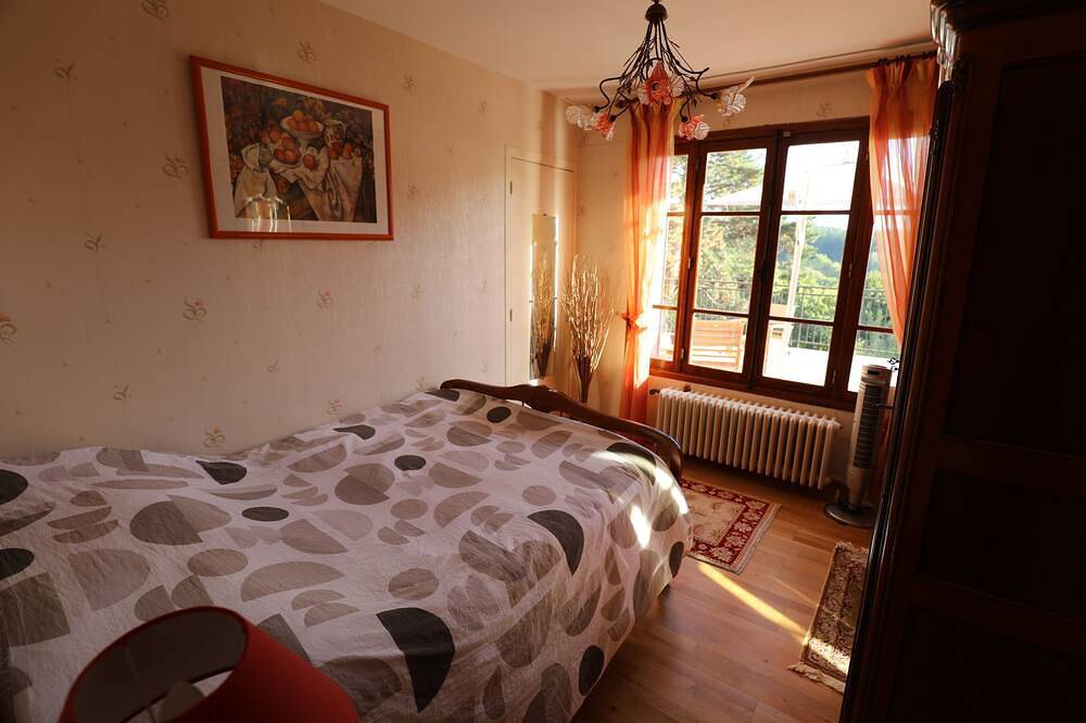 Country house in Saint-Aubin-sur-Yonne, Auxerre region