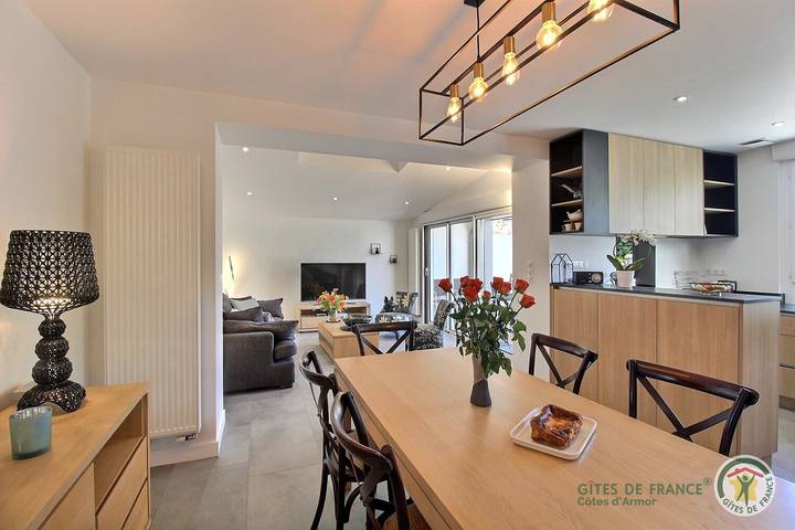 Gîte pour 6 personnes, avec vue et jardin à Pléneuf-Val-André - 4