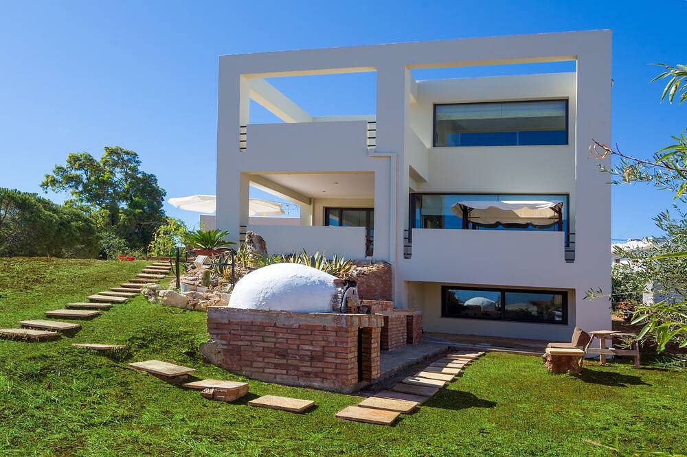 Beautiful villa 800 meters from the beach in Akrotiri (Chania), Chania region