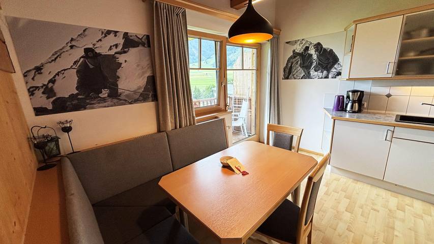 Ferienwohnung für 4 Personen, mit Balkon und Terrasse sowie Garten und Ausblick in Kals am Großglockner - 4
