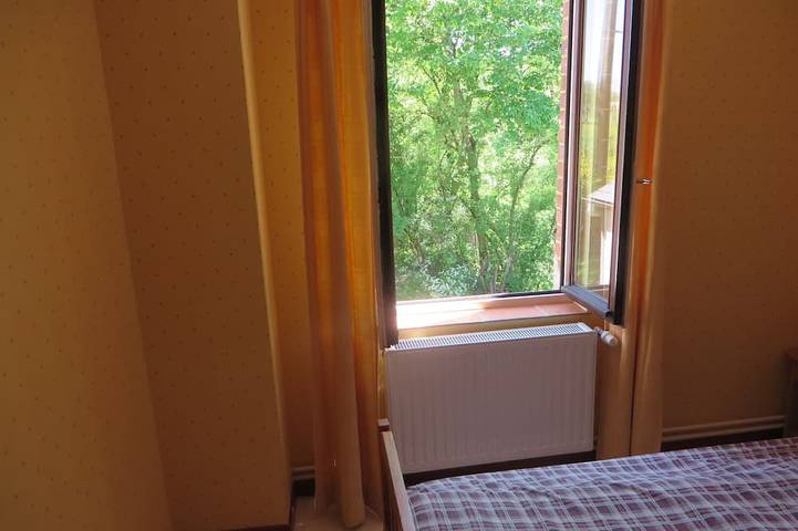 Location de vacances pour 5 personnes, avec terrasse et jardin à Signy-le-Petit - 4