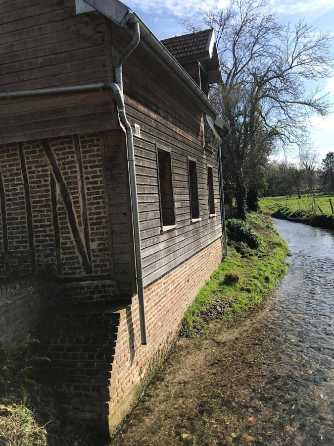 Maison au bord de riviere , 15 min de la mer in Bacqueville-en-Caux, Région de Dieppe