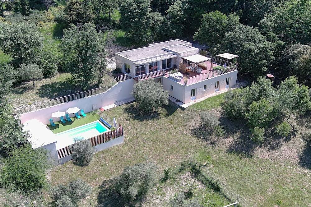 Villa Sud-Ardèche - 10 personnes - Piscine chauffée in Barjac, Région d'Alès