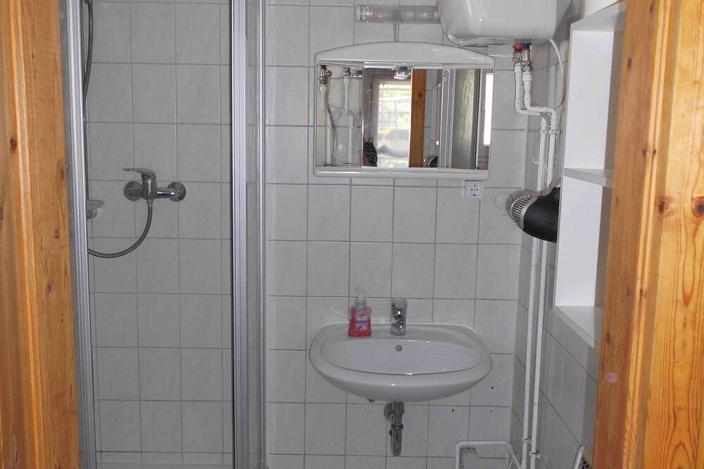Gemütlicher Ferienbungalow Fleesensee mit überdachter Terrasse nahe dem See in Malchow, Fleesensee
