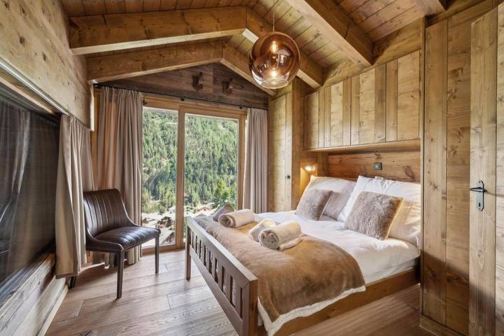 Gîte pour 12 personnes, avec Balcon ainsi que Terrasse et Vue dans Grimentz