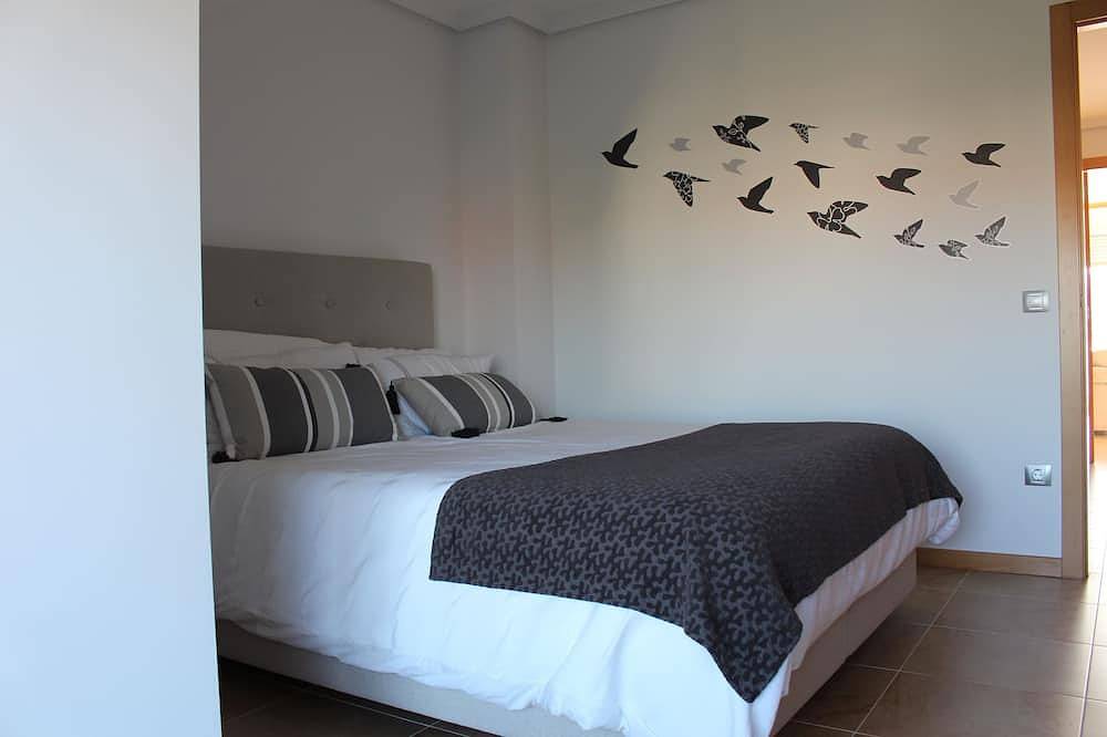 Entire apartment, Spectacular penthouse with terrace and views of the Port(Wifi and Garage) in Sanxenxo, Rías Baixas