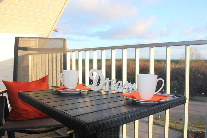 Ferienhaus für 6 Personen, mit Balkon und Terrasse sowie Garten und Sauna in Schillig
