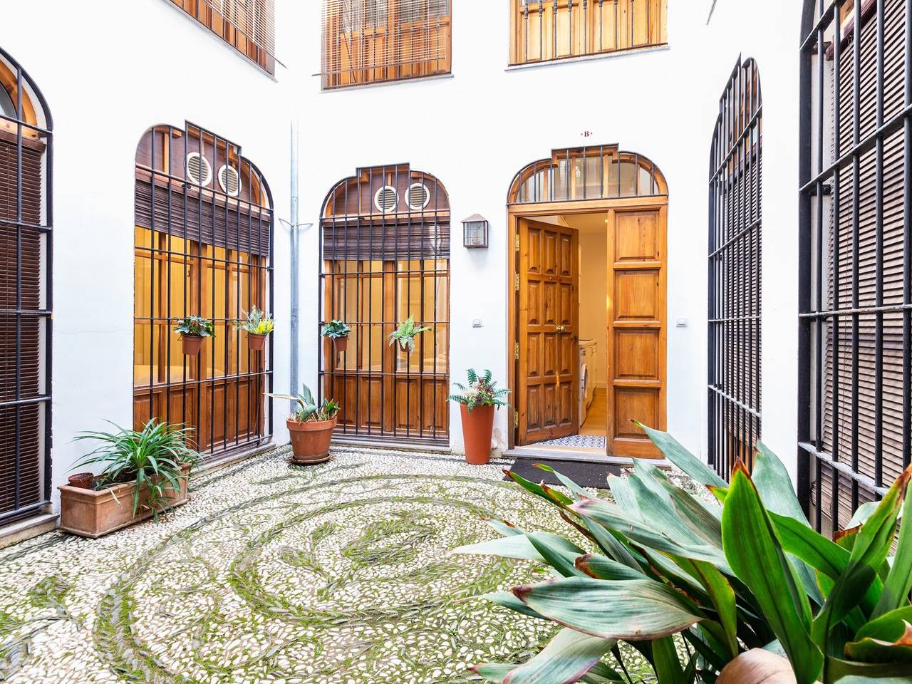 Apartamento vacacional entero, Apto Catedral. Bonito apartamento con la mejor ubicación en Granada Centro. in Centro-Sagrario, Granada