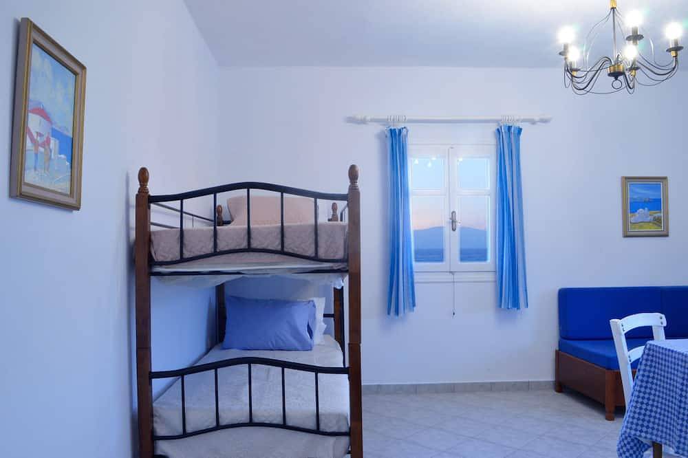 Atemberaubenden Sonnenuntergang, Salzsee und das ägäische Meer. 150 m vom herrlichen Strand. in Kastraki (Naxos), Kykladen