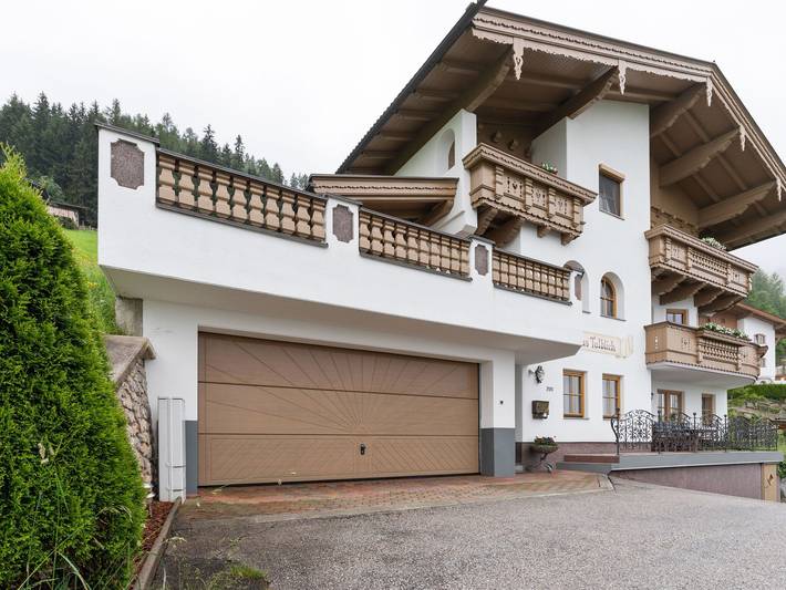 Ferienwohnung für 4 Personen, mit Terrasse in Hainzenberg