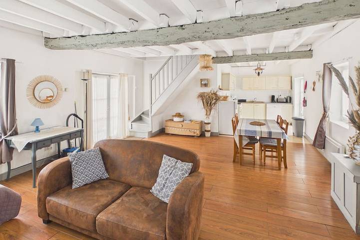 Location de vacances pour 4 personnes, avec jardin et piscine à Montignac