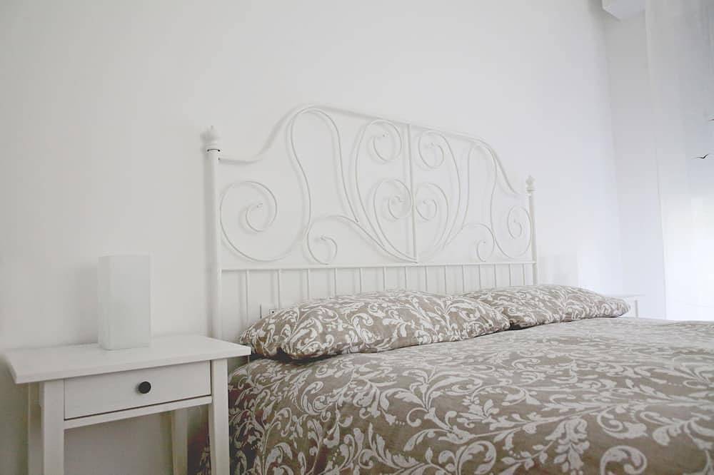 Entire apartment, Villa Schiaffino Fancy First Floor Apartment in Deiva Marina, Riviera di Levante