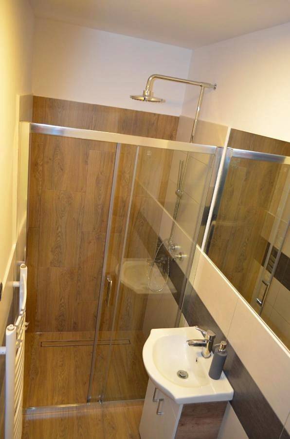 Cały apartament wypoczynkowy, Kolorowy Domek in Kasina Wielka, Małopolska