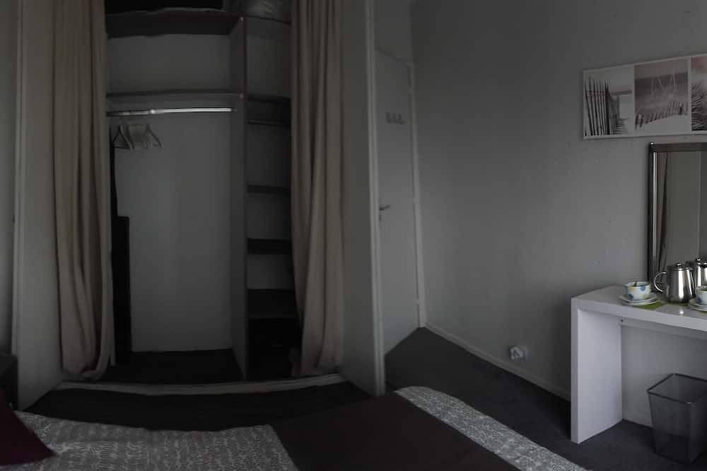 Appartement entier, Appartement 80 m2 traversant in Le Bouscat, Région de Bordeaux