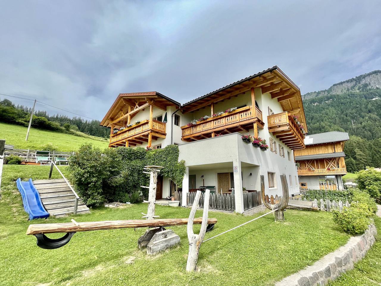 Ganze Wohnung, Ferienwohnung 'Ronsolhof Ortler' mit Bergblick, privater Terrasse und Wlan in Seis Am Schlern, Kastelruth