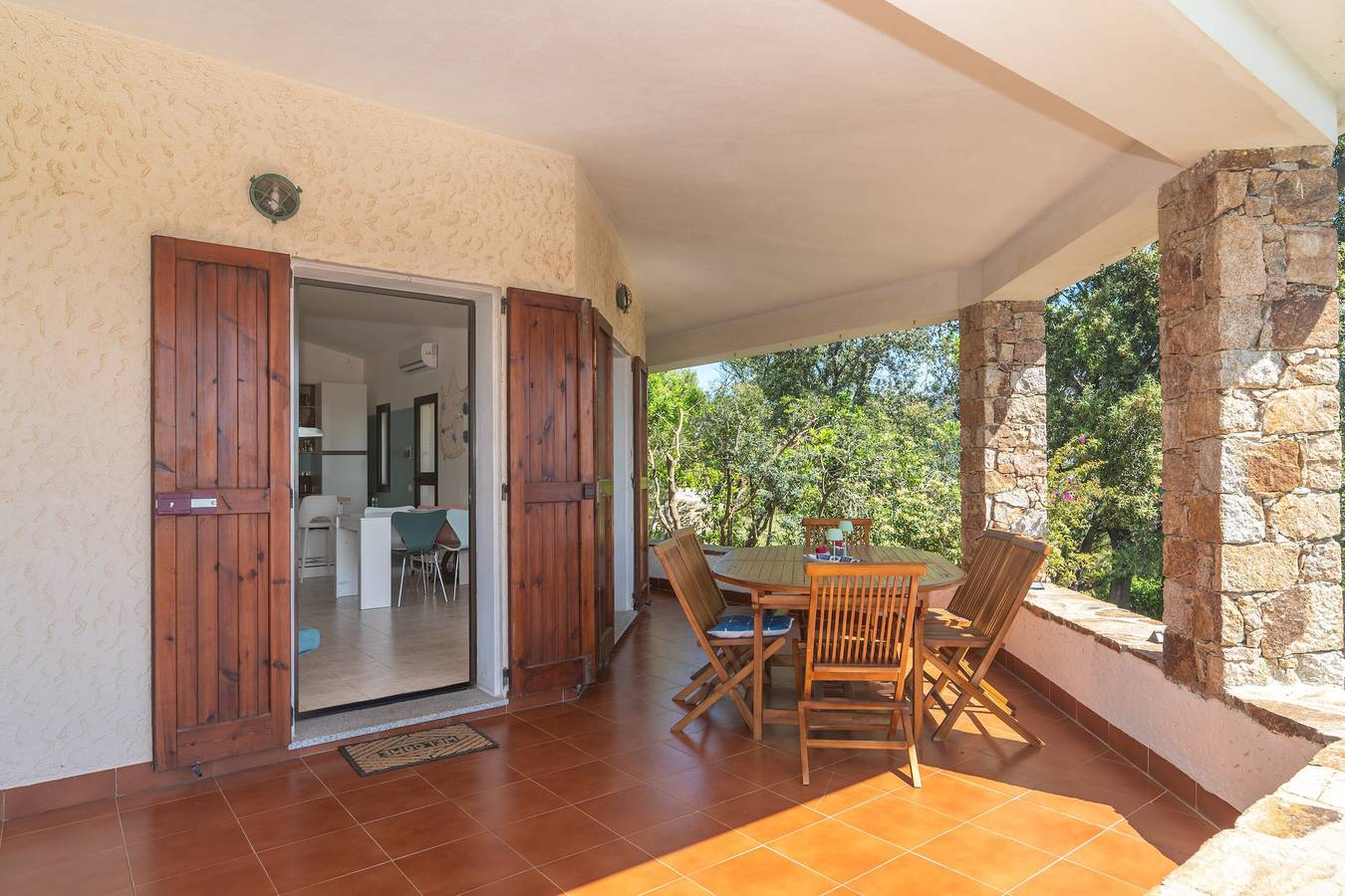 Villa 'Vista Mare Cala Ginepro' con vista mare, terrazza privata e aria condizionata in Punta Molara, San Teodoro